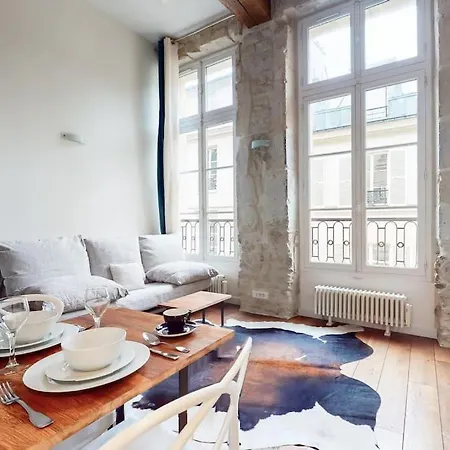 Appartamento Chez Gustave: Clim Calm,saint Paul Marais, 2guests